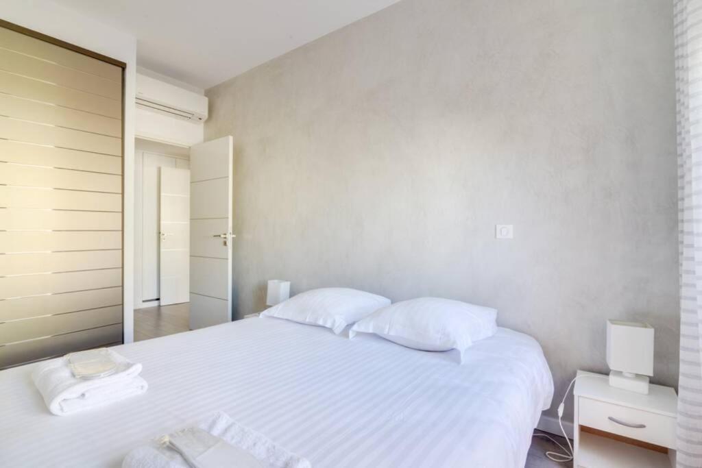 C066-Luxurious Apartment With Sea View - Канни Екстер'єр фото